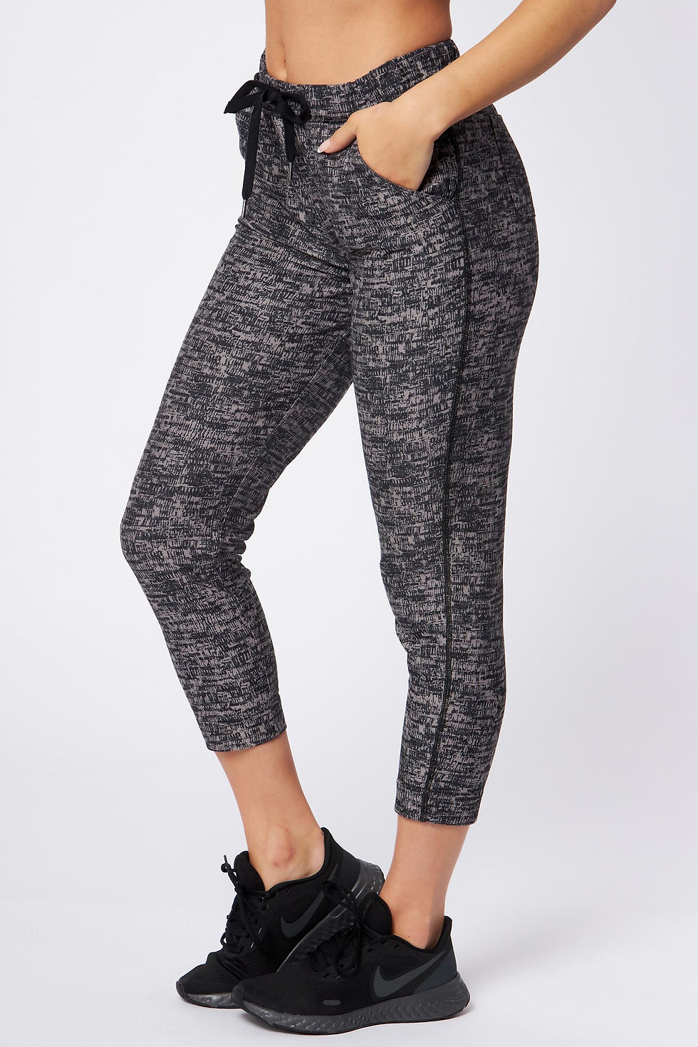 Thumbnail: Fare Crop Jogger Black Distressed Heather