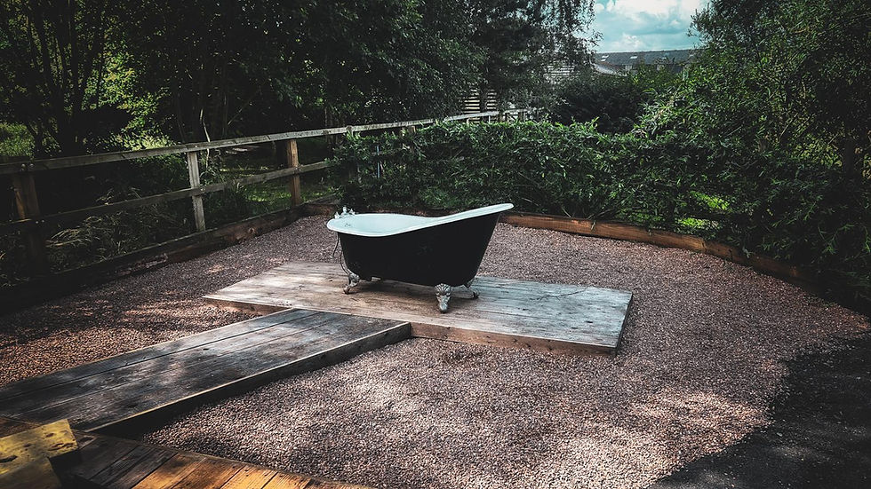 Outdoor Bath Glamping Pod