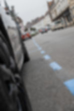Place de parking zone bleue, extérieur boutique Maison Letaileur