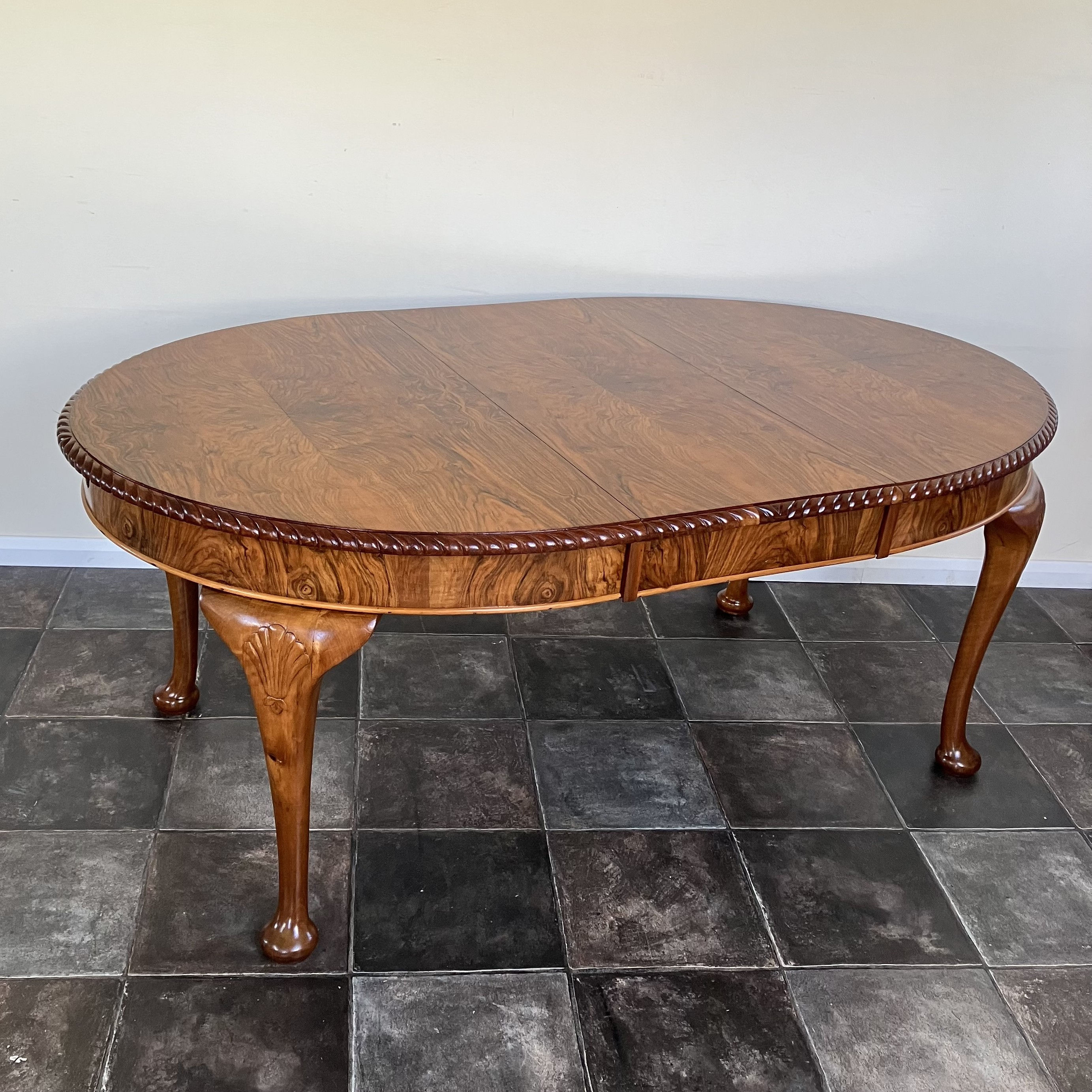 Restored Georgian Burr Walnut Wind Out Extending Dining Table by James Phillips & Sons, Bristol