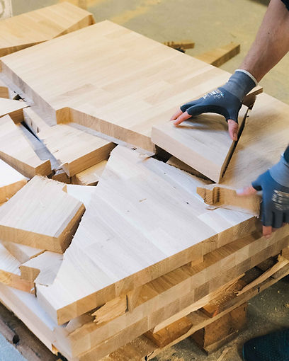 Rewo Miljøvennlig produkter av restmaterialer i 40mm heltre eik og furu