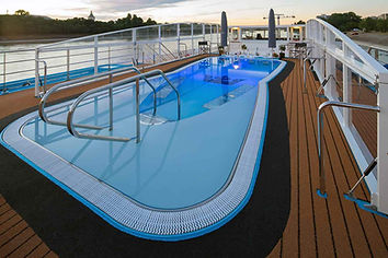ship_31_pool_gallery.jpg