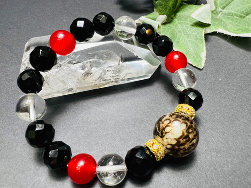 沖縄ハブ琉石水晶と秘紅石 とオニキス超金運ブレスレット❗️宝くじ運