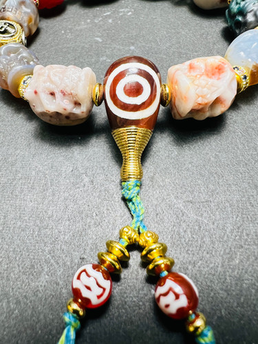 天然石スカル！力強く、守護・再生・引き寄せをテーマにしたブレスレット 天然石スカル！力強く、守護・再生・引き寄せをテーマにした