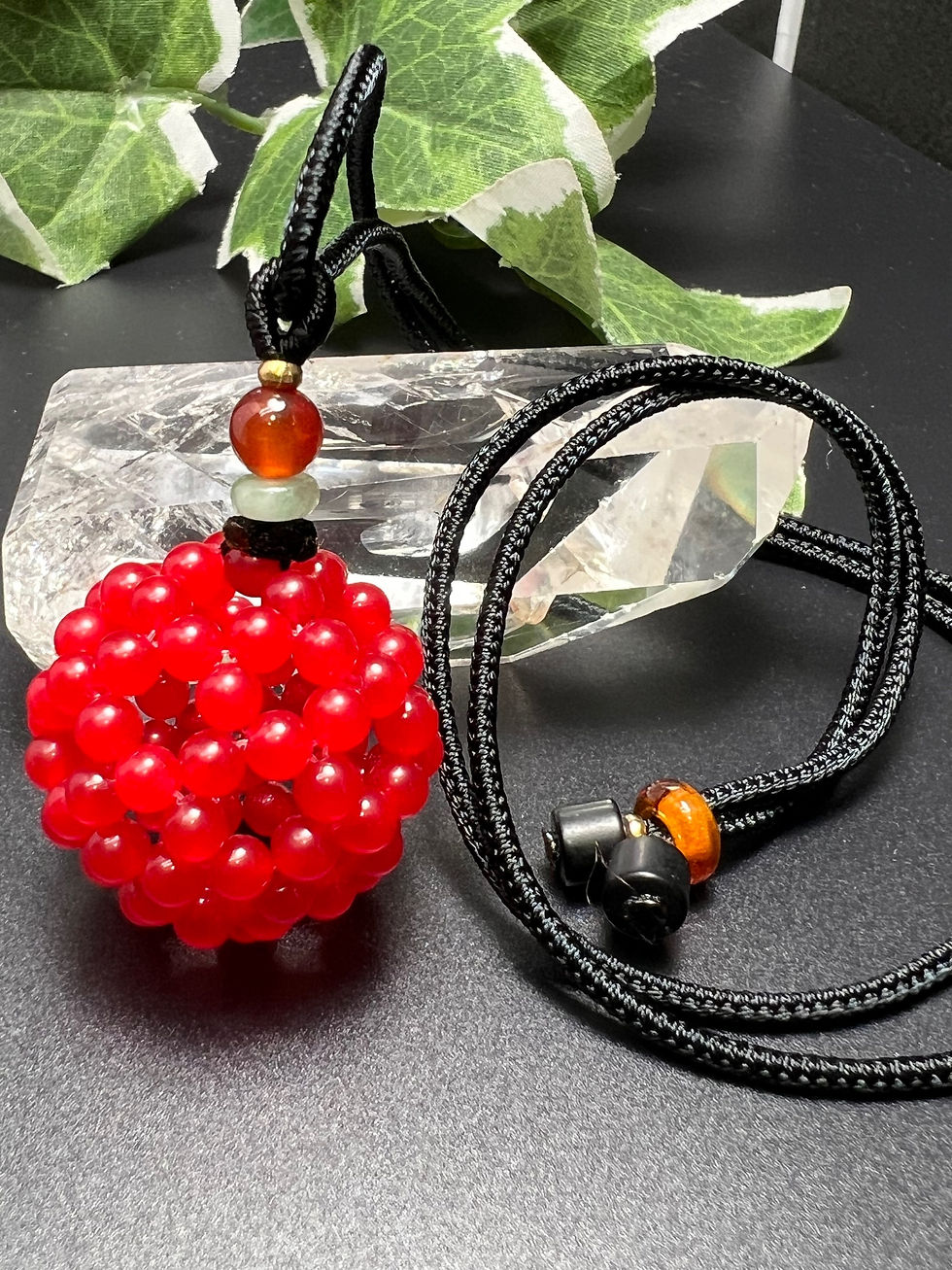 神聖幾何学フラーレン 幸福呼ぶの奇石 秘紅石4mm紐ネックレス ✨宇宙エネルギー