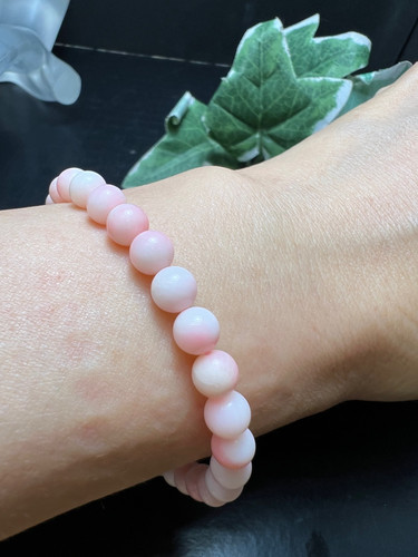 ピンク珊瑚＆水晶カットブレスレット❣️ 可愛い お洒落愛情 恋愛 創造 