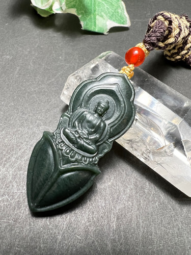 和田玉観音様彫り紐ネックレス❣️ 至高の慈悲 願望成就・開運・健康長寿