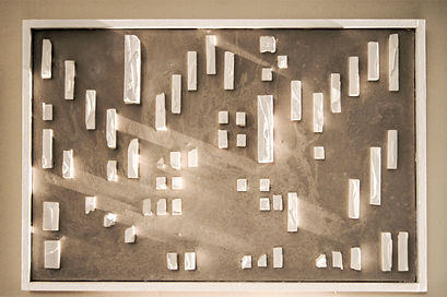 Anonymes 3 – Marbre, béton, bois – 37x55