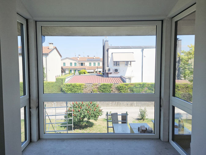 serramenti in legno-alluminio, infissi in legno-alluminio, finestre fisse in legno-alluminio, finestre giuntate su misura, finestre in legno su misura