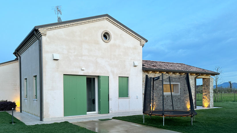 scuri su misura e personalizzati, scuri in legno su misura, scuri in legno personalizzati, balconi in legno personalizzati, balconi in legno su misura