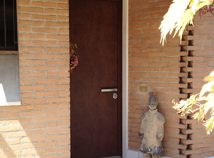 Nuova porta blindata elegante, moderna e su misura