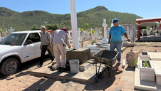 Realizan trabajos de limpieza y mantenimiento en el panteón de Empalme