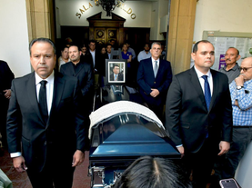 Rinden homenaje póstumo en Palacio Municipal al ex presidente Casimiro Navarro Valenzuela