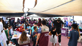 Gobernador Durazo cumple a familias de la colonia Villa Verde con feria de servicios gratuitos Sonora Atiende