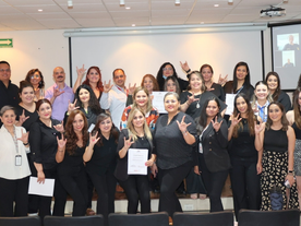 Recibe personal de Isssteson curso de lengua de señas para mejor atención a derechohabientes de la comunidad sorda