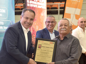 Reconoce Toño Astiazarán a 29 deportistas en el Salón de la Fama Hermosillense