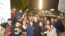 Entrega Toño Astiazarán corredor Camina Segura en Secundaria #1 “Prevo”