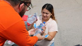 Gobierno de Sonora refuerza acciones preventivas con entrega de agua y suero