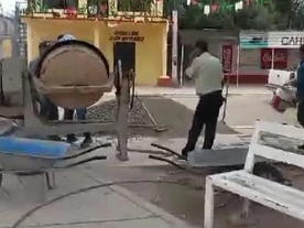 Avanza Ayuntamiento de Empalme con construcción de kiosko en el poblado Morelos