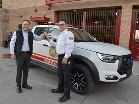 Apoya Toño Astiazarán con cuatro unidades nuevas a Bomberos de Hermosillo