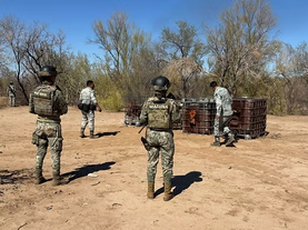 Personal de la Armada de México en coordinación con Pemex inhabilita toma clandestina de hidrocarburo en Hermosillo, Sonora