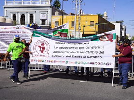 Gobierno de Sonora encabeza desfile por el Día del Trabajo