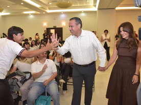 Invita Toño Astiazarán a las y los jóvenes a ser extraordinarios en su proyecto de vida
