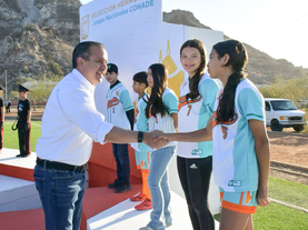 Reconoce Toño Astiazarán a deportistas representantes de Hermosillo en la etapa estatal de los Juegos Nacionales CONADE 2025