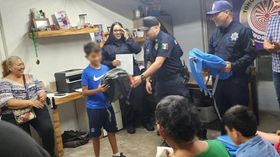 Comparten grupos de la PESP del Gobierno de Sonora mochilas y útiles escolares