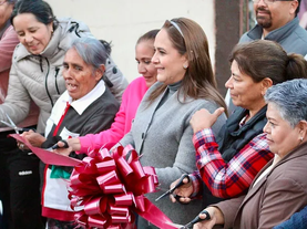 Entrega Karla Córdova González obra en el sector La Cantera