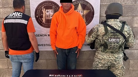 Cateo en Hermosillo resulta en detención de sujeto con droga y orden de aprehensión vigente