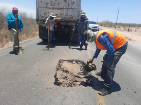 Reparan tramos carreteros del valle de Empalme y la Estatal 85 por gestiones del alcalde Luis Fuentes