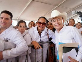 Cumple Gobernador Durazo a trabajadores de la salud; avanza solución a demandas laborales