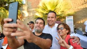 Atiende Toño Astiazarán a familias de la San Benito con Miércoles En Tu Colonia