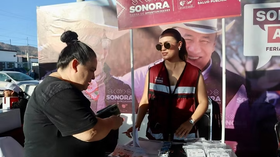 Gobernador Durazo cumple a familias de la colonia La Caridad con servicios gratuitos de “Sonora Atiende”