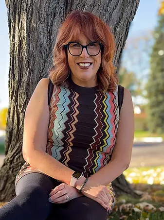 Jennifer Jeska evidential psychic medium during a mediumship reading focused on connection with loved ones in spirit