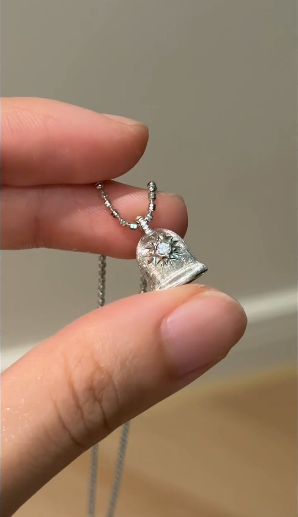 Thumbnail: Jingle bell