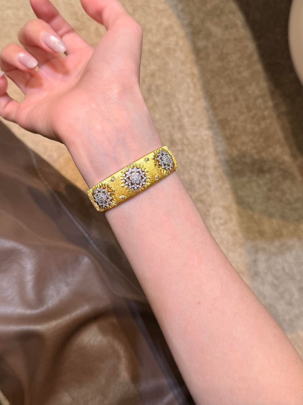 Thumbnail: Aurora Kiss Bangle