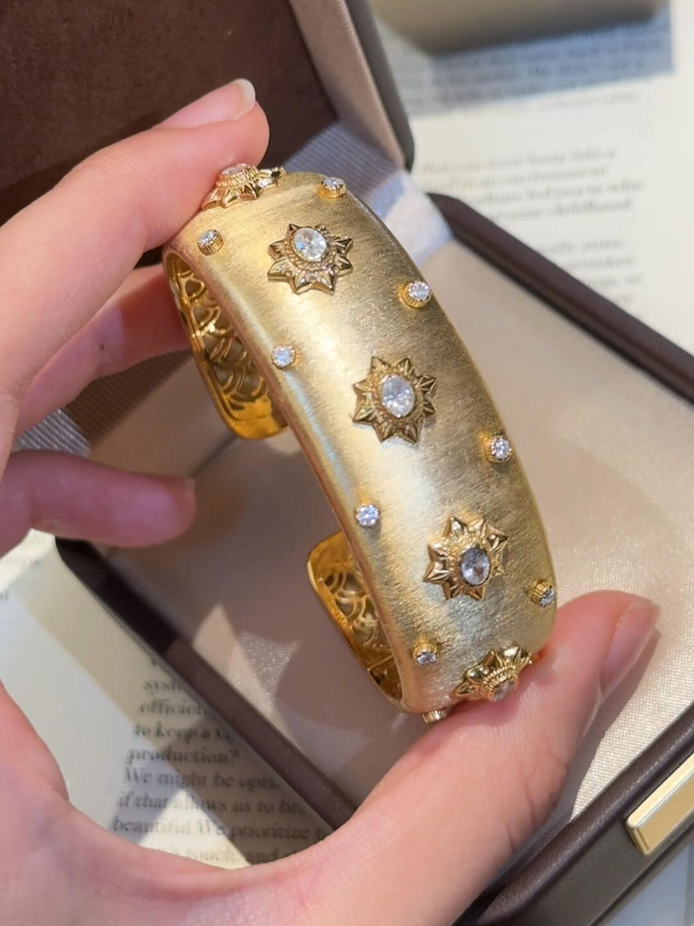 Thumbnail: Starlit Kiss Thick Bangle