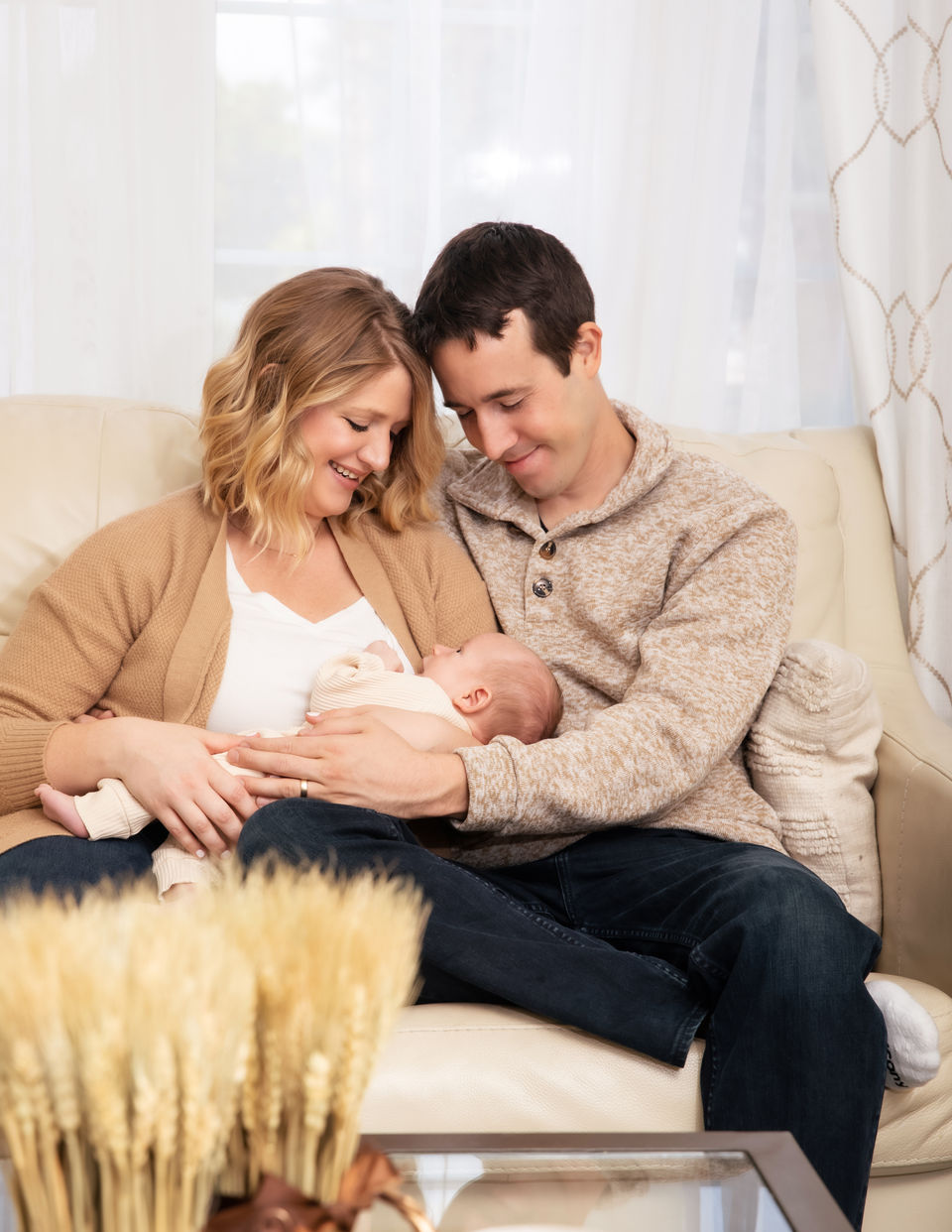 Candid family moment captured by Bolingbrook Illinois family photographer
