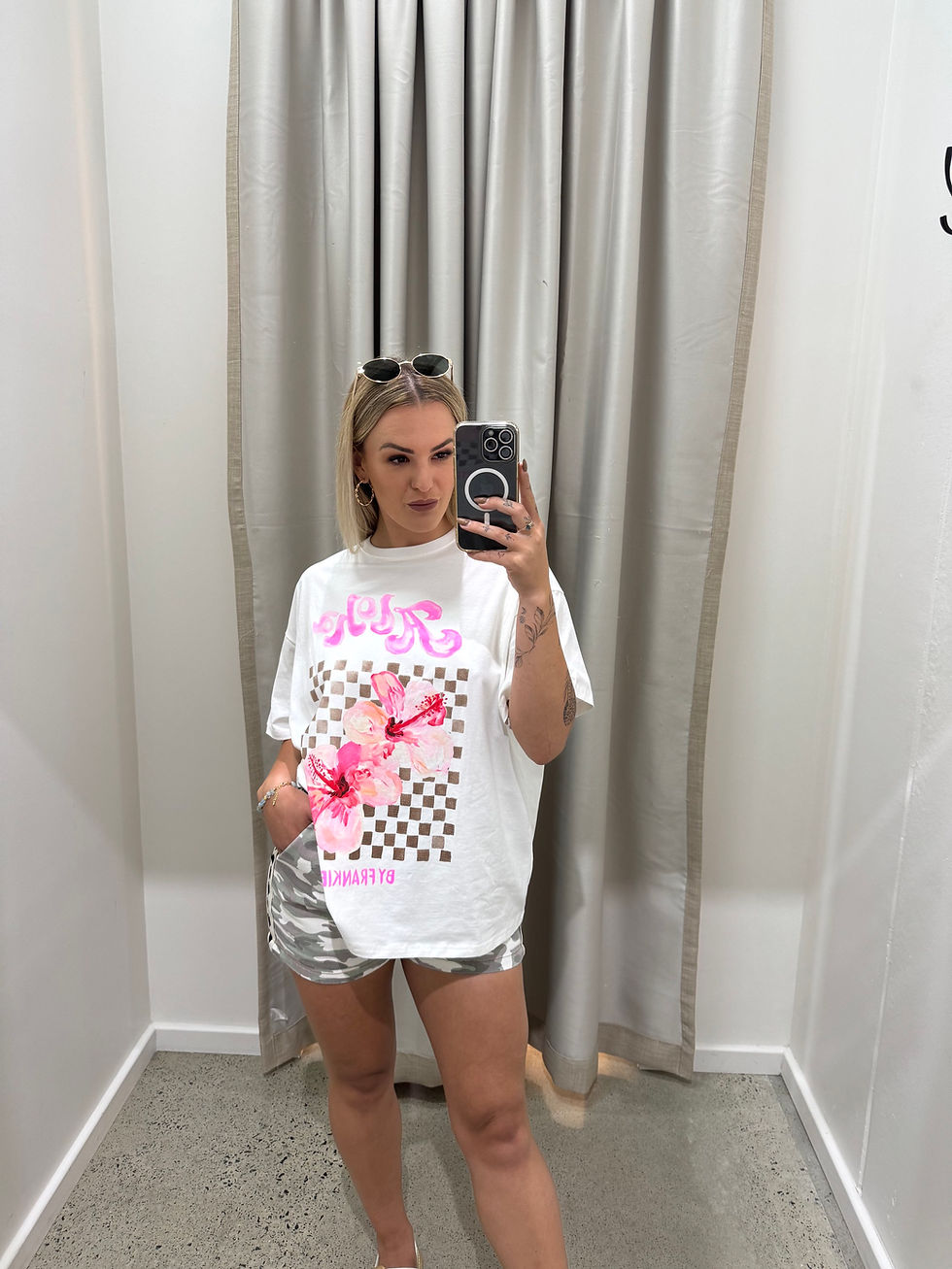 Thumbnail: BY FRANKIE / ARMY BLACK HEART SHORTS / 734-6