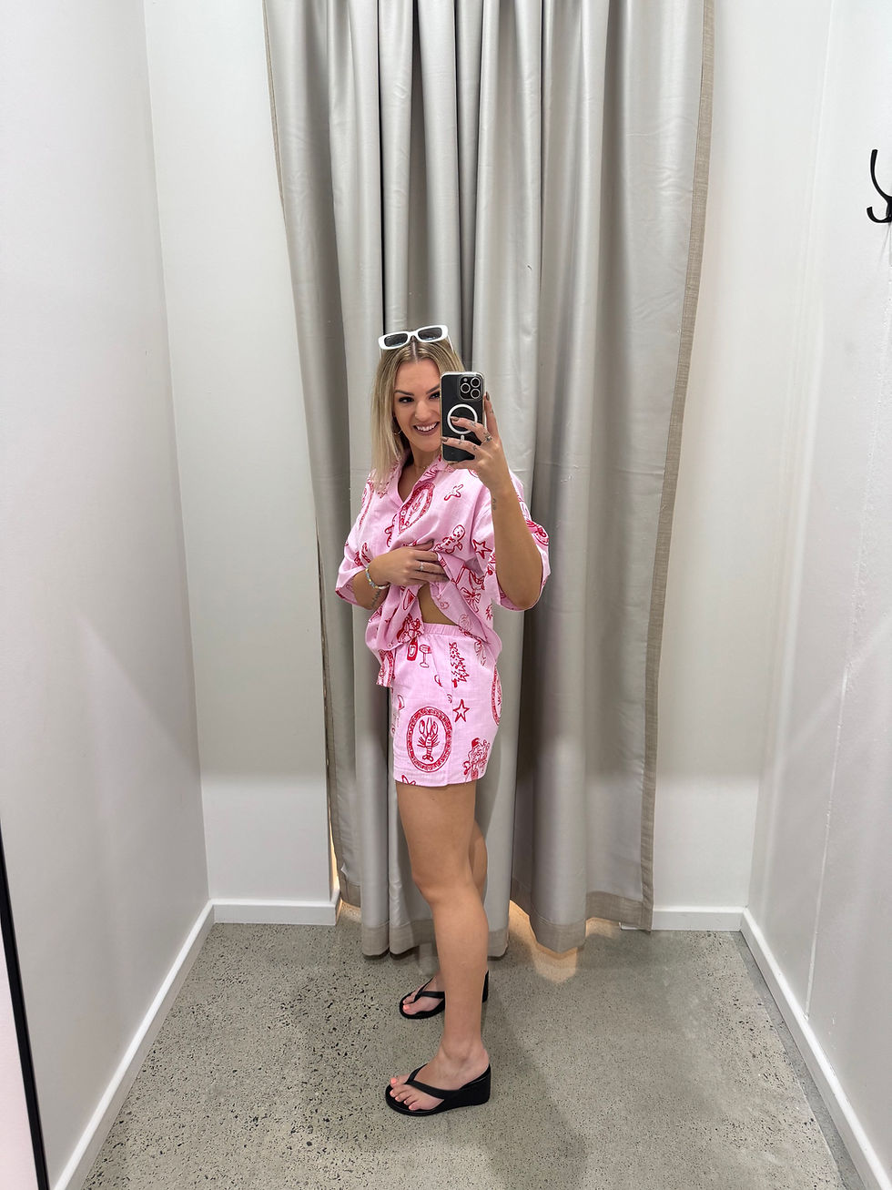Thumbnail: BY FRANKIE / SANTA SHORTS / PINK / 134