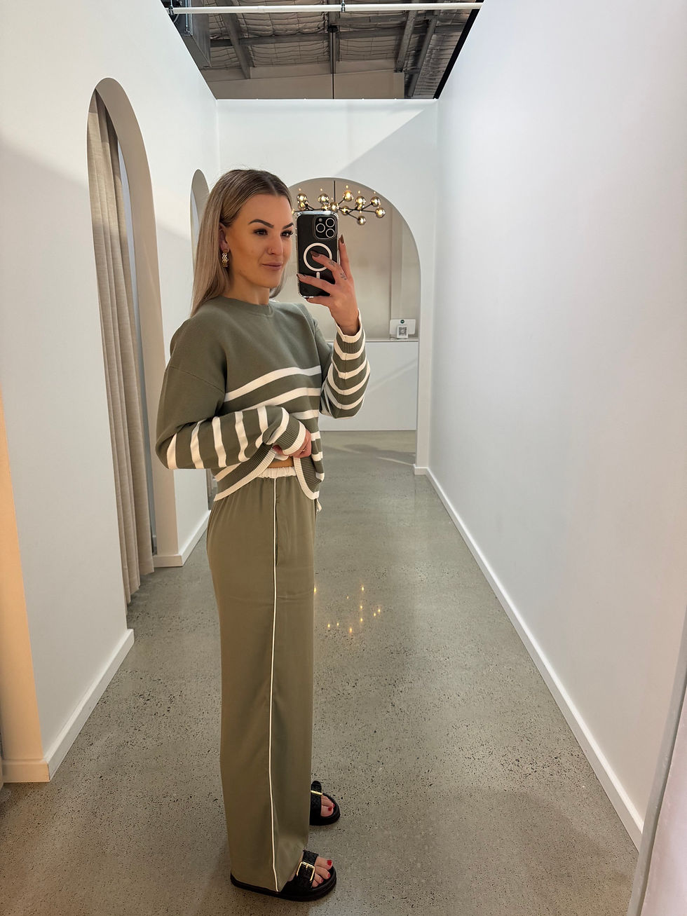 Thumbnail: LITTLE LIES / LOTTIE PANTS / SAGE / M25042901