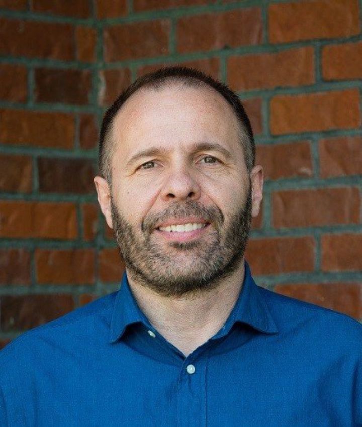 Writer: Mihai Aluas