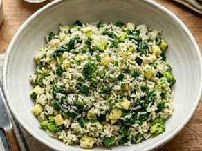 ירקות ירוקים עם אורז