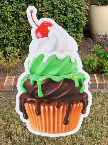 GREEN CUPCAKE