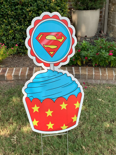 Superman Cupcake