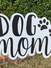 DOG MOM
