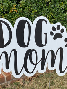 DOG MOM