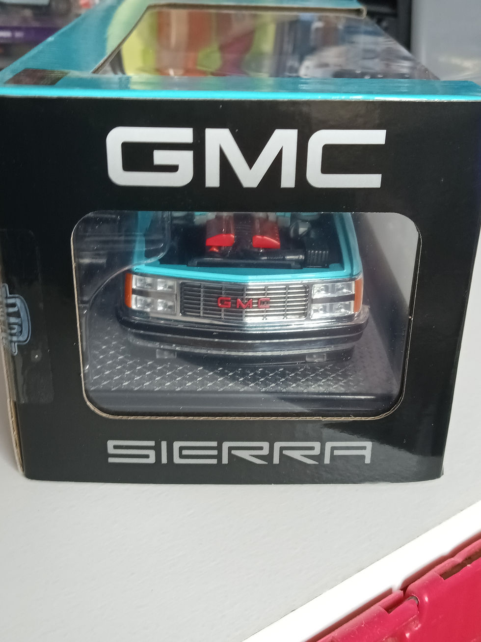 Thumbnail: M2 Machines 1988 GMC Sierra 1500 Custom 1:24 Scale WRINKED CORNERS